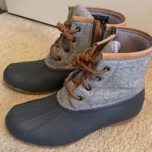 Sperry insulated boots